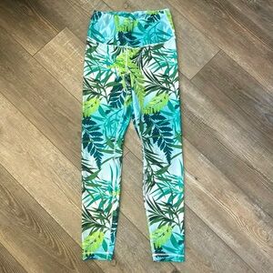 Playground leggings never worn size medium ladies